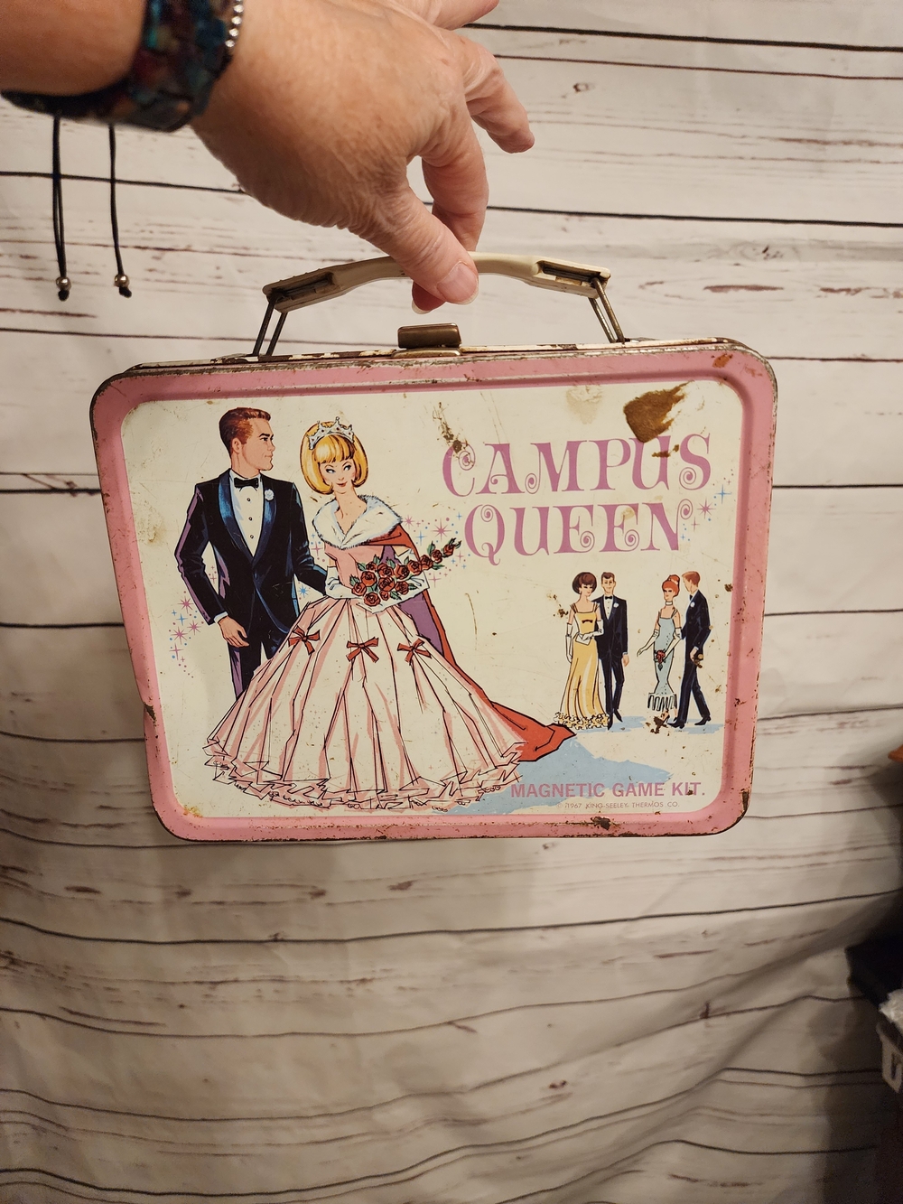 Campus Queen Pink Vintage- Metal Lunch Box